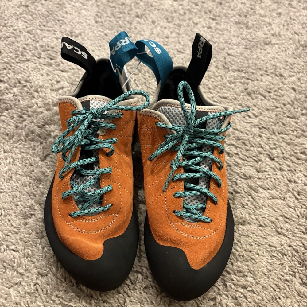 Scarpa Helix WMN Climbing Shoes Womens 8 Mens 7 (39.5 EU) Coral Orange Excellent